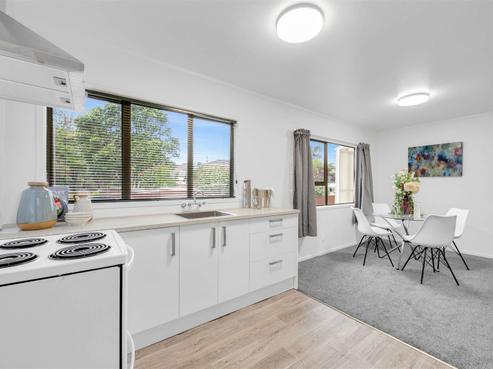 2/46 View Road, Henderson