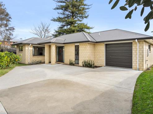 55A Carlyle Street, Leamington