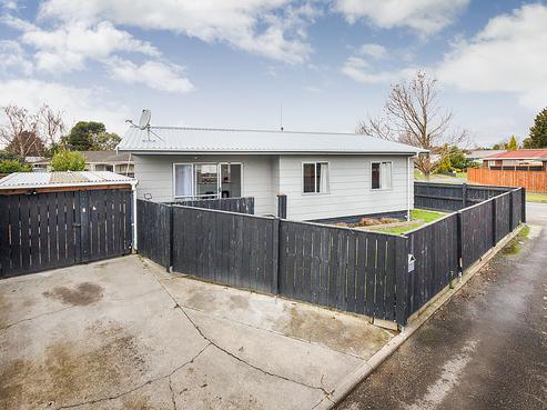 18A Newton Place, Westbrook