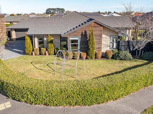 2 Bennington Way, Hornby