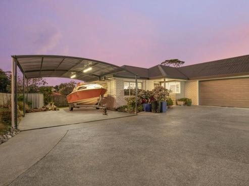 10 Greta Place, Stanmore Bay