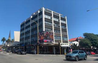 Office & Retail Options in the Devon Centre.