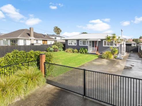 712 Te Atatu Road, Te Atatu Peninsula