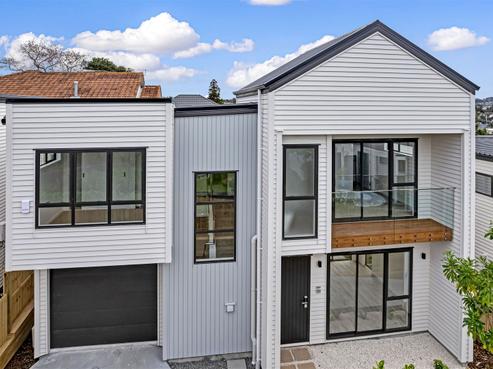 562 Beach Road, Rothesay Bay