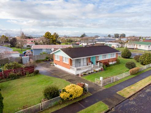 16 Paul Drive, Ngatea