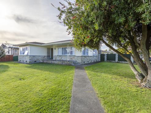 30 Allen Berry Avenue, Pirimai