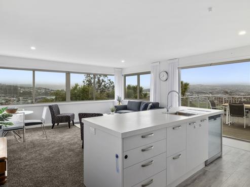 75 Easther Crescent, Kew