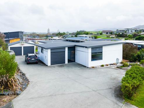 17 Spinifex Road, Mangawhai Heads