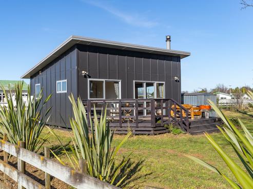 41 Charles Street, Carterton