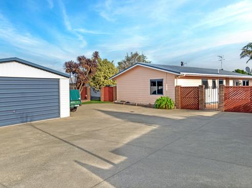 32 Ruru Avenue, Lytton West