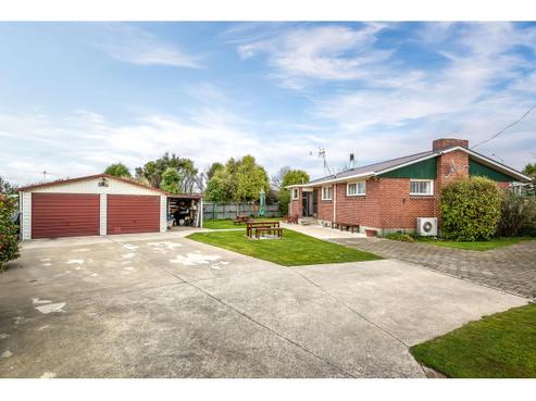 64 Main North Road, Woodend