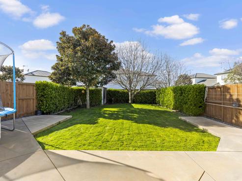 4 Rene Way, Huntington