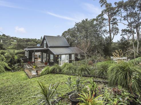 29 Crescent Road West, Ostend