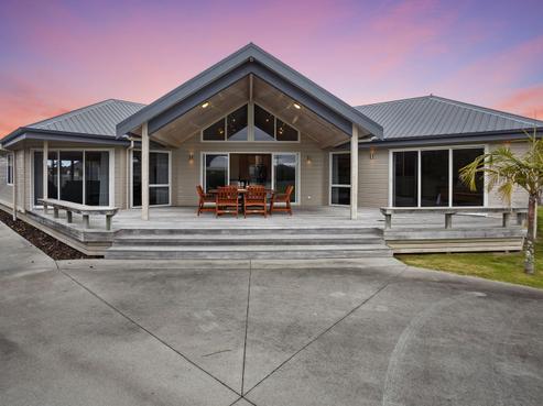 102 Bond Street, Whangamata