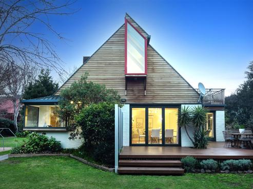 12 Celia Street, Redcliffs