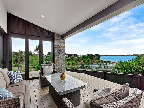 24 Pescara Point, Karaka