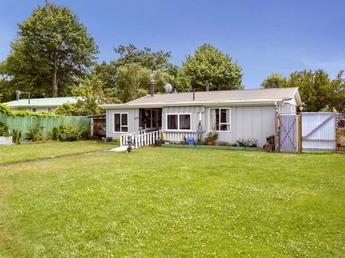 37 Te Rangitautahanga Road, Turangi