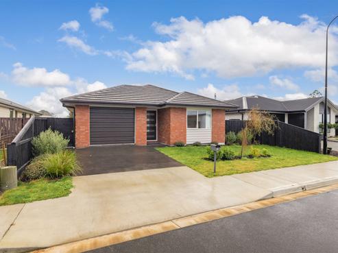 45 Tara Crescent, Woodend