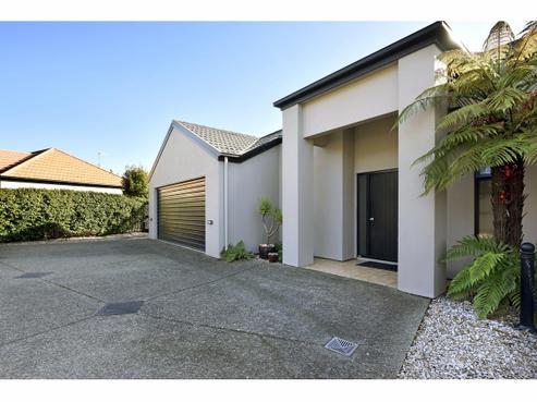 15 Heritage Crescent, Richmond