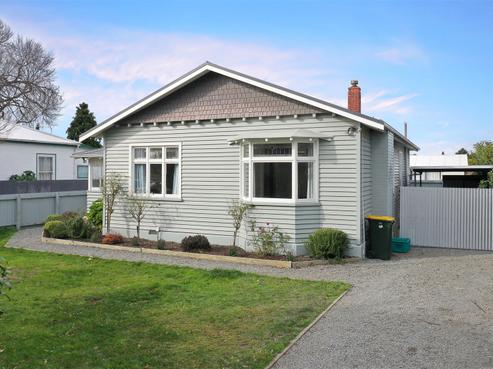 114 Chalmers Avenue, Hampstead