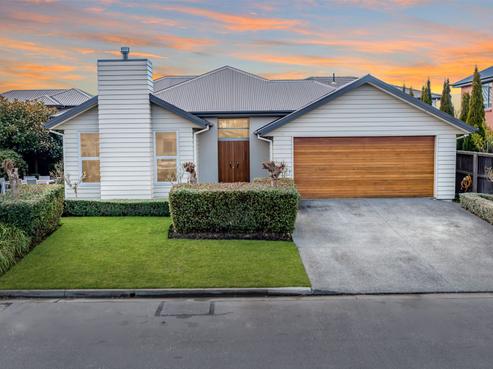 14 Brookfield Drive, Northwood
