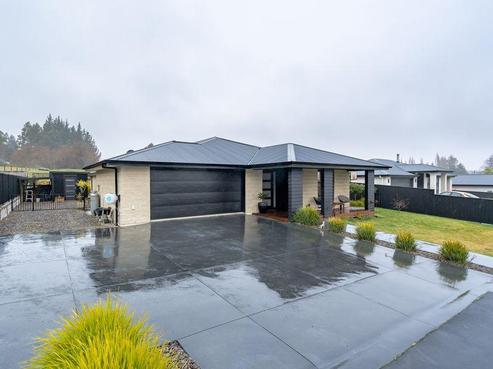 13 Abbeyfield Close, Abbotsford