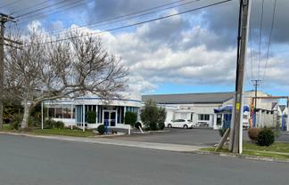 RARELY AVAILABLE LARGE WAREHOUSE AND YARD