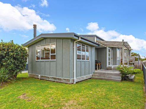 305A Williamson Road, Whangamata