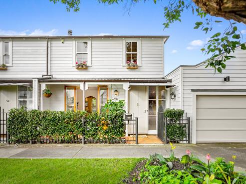 2/5B Eton Avenue, Devonport