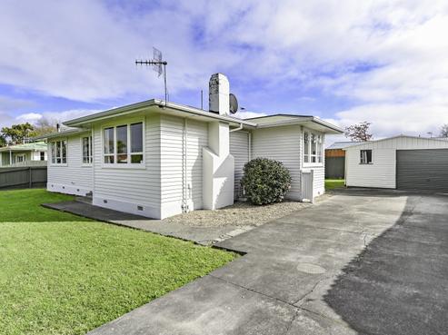 505 Norton Road, Akina