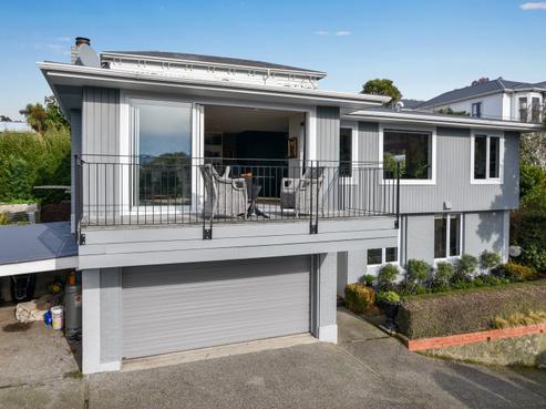 12 Littlebourne Road, Roslyn