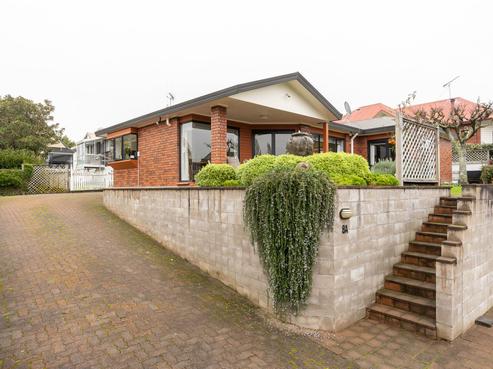 8A Perindale Drive, Chartwell