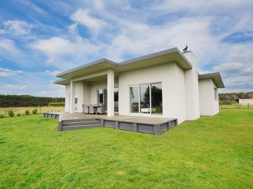 11 Coggins Road, Otatara