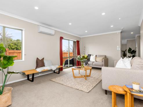 2/42 Middle Road, Havelock North