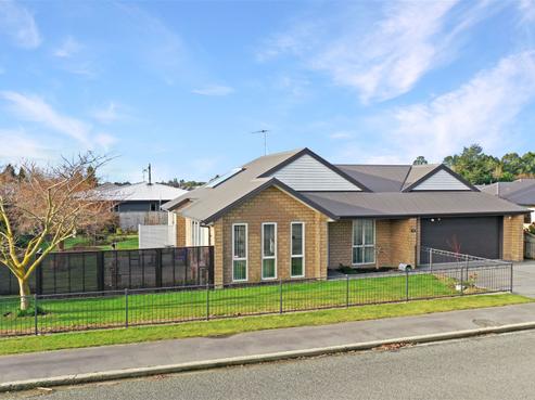 47 Albert Street, Elgin