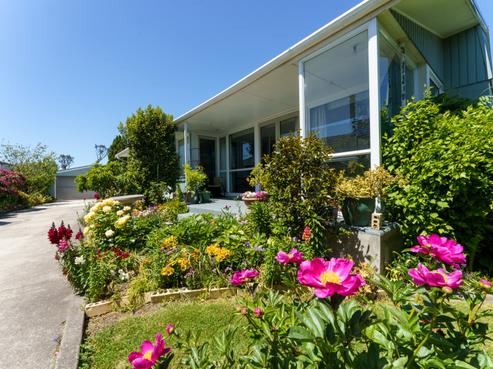 17 Oriana Crescent, Hornby