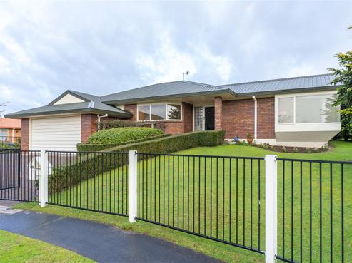 13 Cashmere Place, Flagstaff