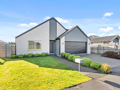 23 Zinnia Way, Hornby