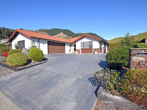 75 Sanctuary Drive, Stoke
