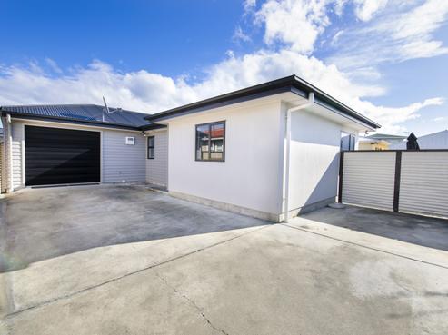 62A Bill Hercock Street, Pirimai