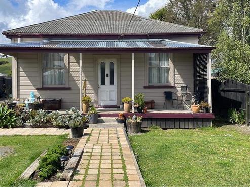 46 Valley Road, Hikurangi