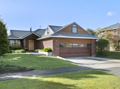 6 Jefferson Crescent, Milson