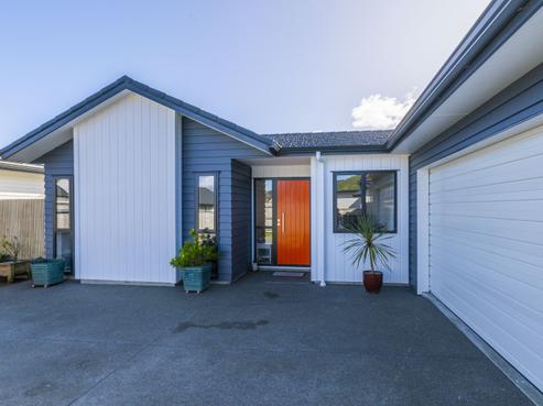 17 Teiaroa Street, Waikanae