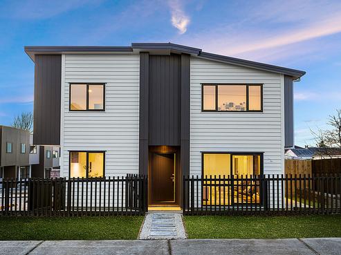 90 Sylvan Crescent, Te Atatu South