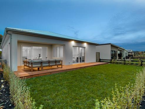 68 Saint Pauls Drive, Brookfield