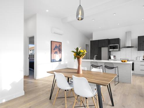 5 West Avenue, Saint Clair