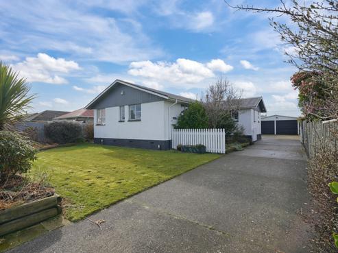 56 Glenalmond Crescent, Rockdale