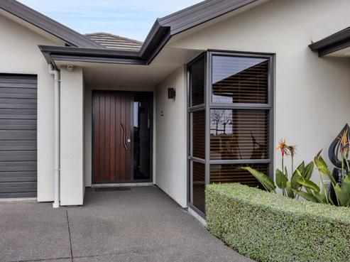 4 Manukaka Heights, Hurdon