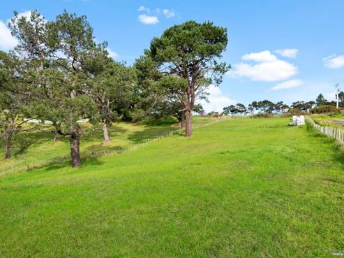 27 Crows Road, Swanson