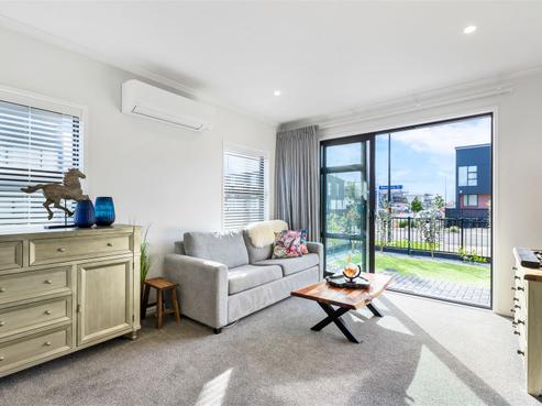 51 Manarini Road, Massey